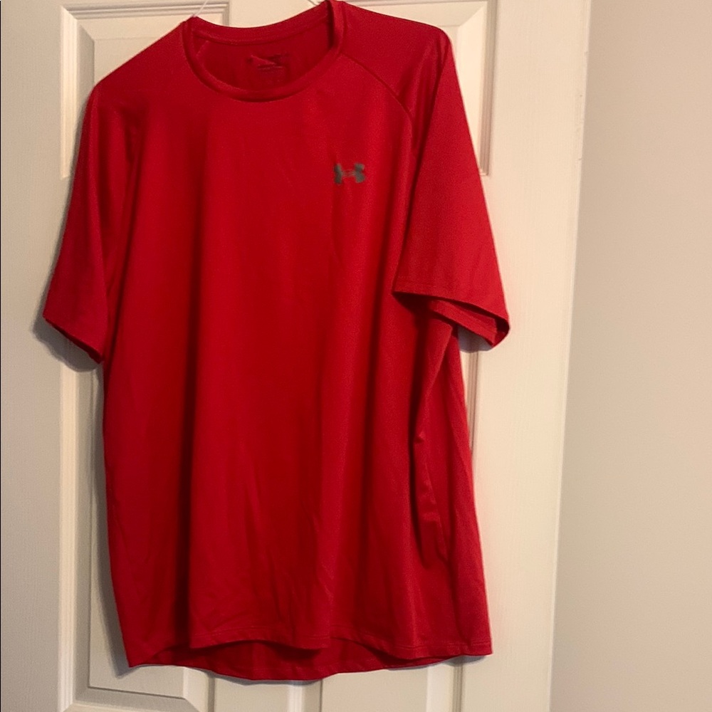 Under Armour Red Short Sleeve Tee